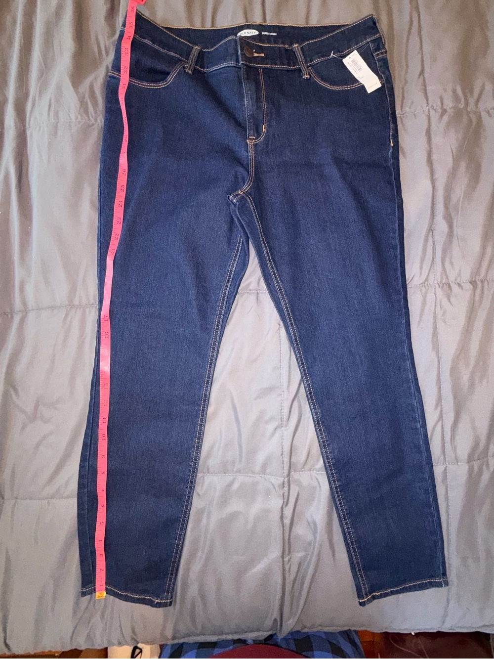 NWT Old Navy Super Skinny Dark Wash Jeans Size 12 Short - Picture 4 of 8